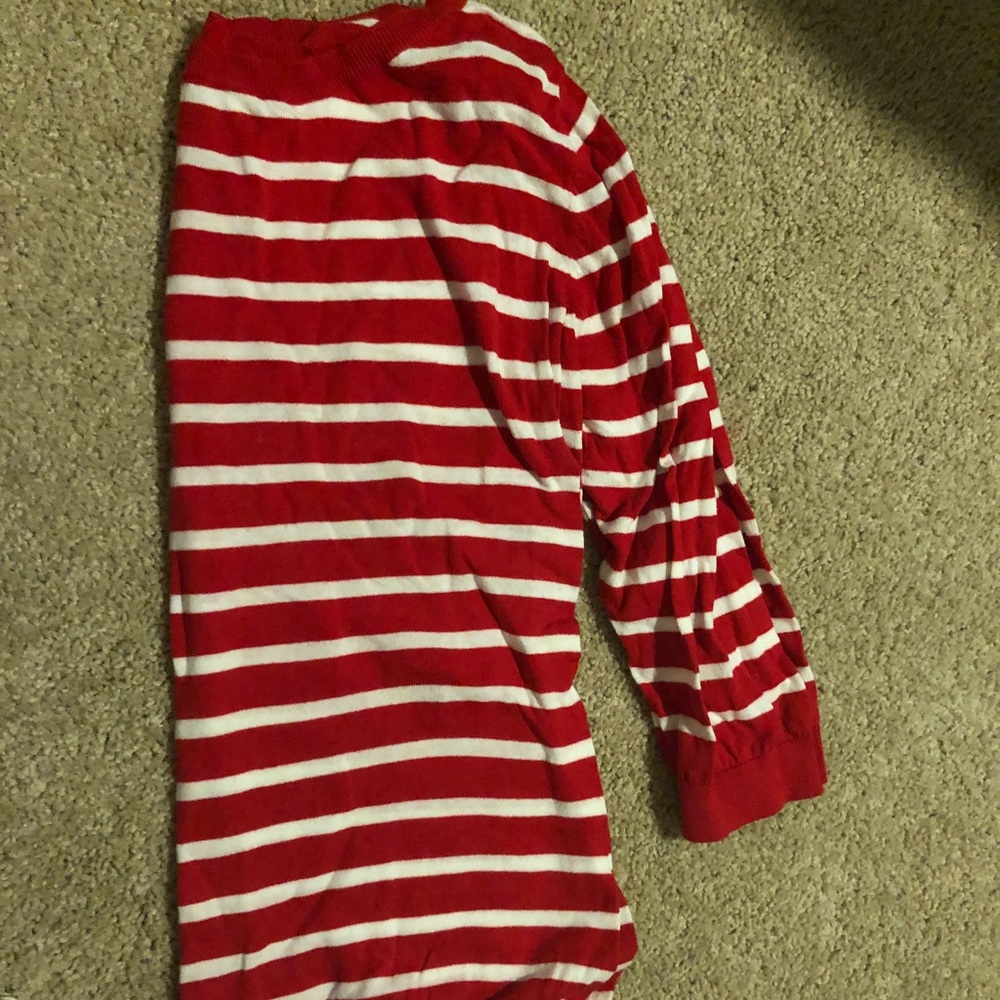 Old navy sweater